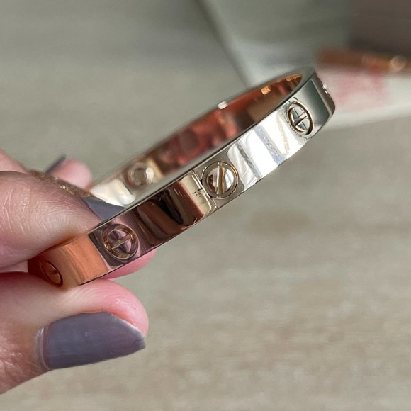 ❌SOLD❌Cartier LOVE Bracelet Rose Gold 17 Regular New Screw System - Picture 8 of 13